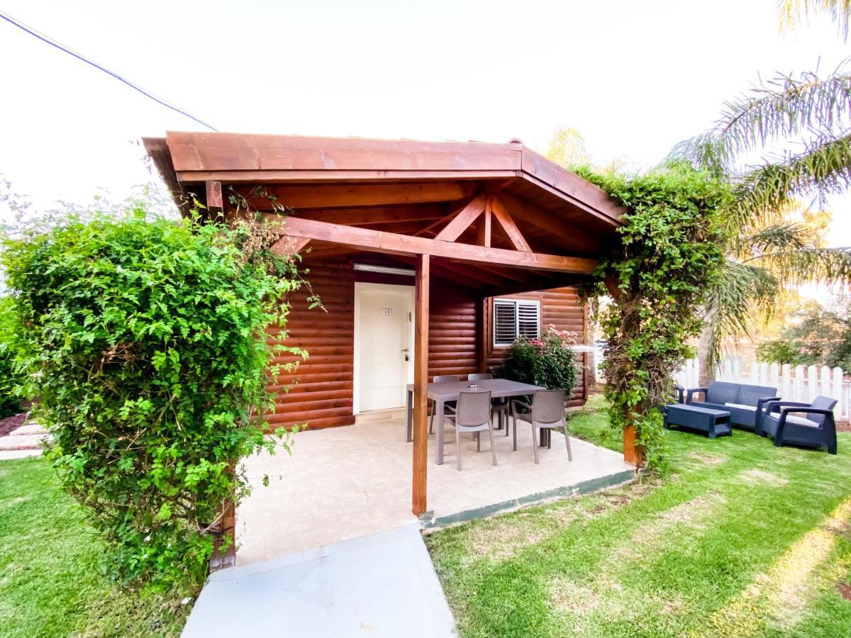 Hotel Etzel Tami Hospitality Neot Golan Exterior foto