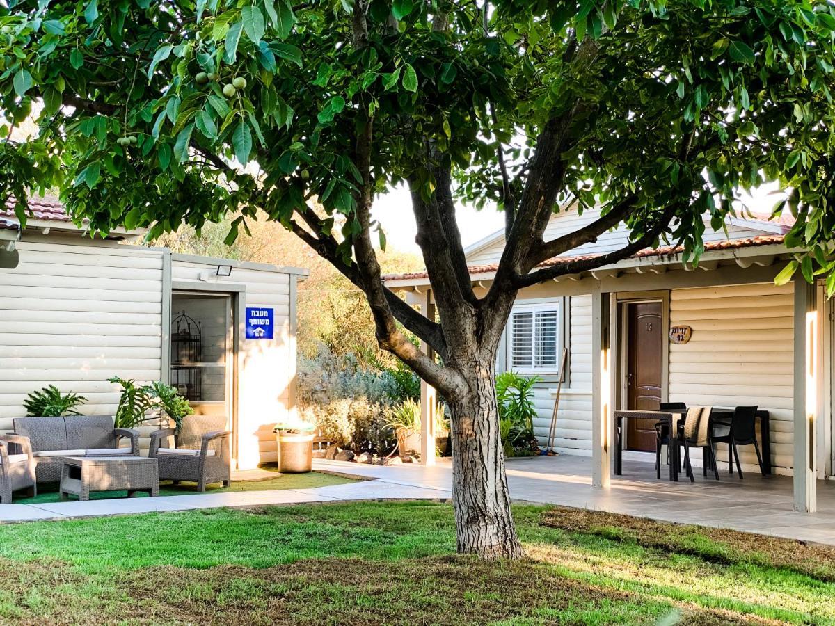 Hotel Etzel Tami Hospitality Neot Golan Exterior foto