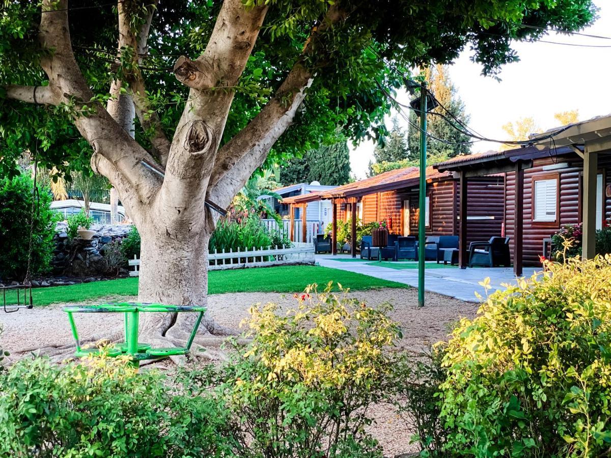 Hotel Etzel Tami Hospitality Neot Golan Exterior foto
